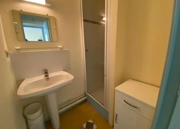 T2 Avec Piscine A 2 Pas De La De Pontaillac - Fr-1-494-148 *